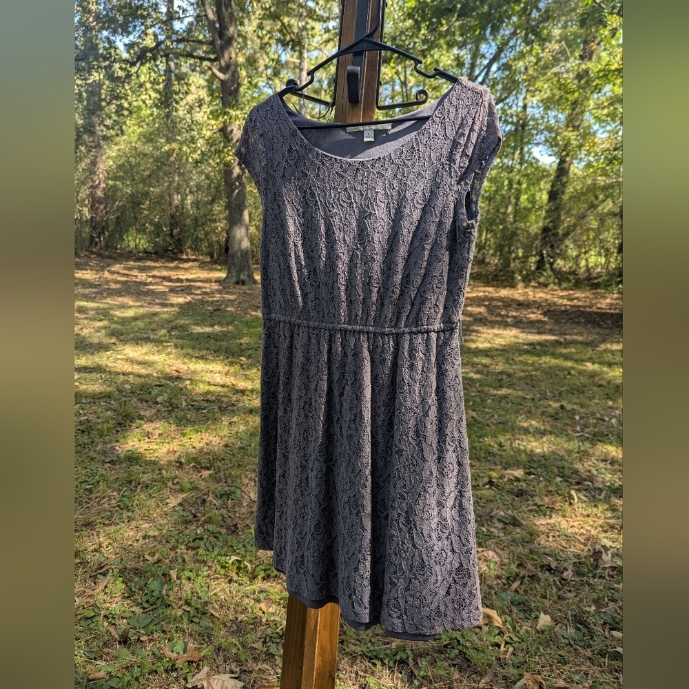 ❤️5/$25 LC Lauren Conrad Lace Belted Dress
